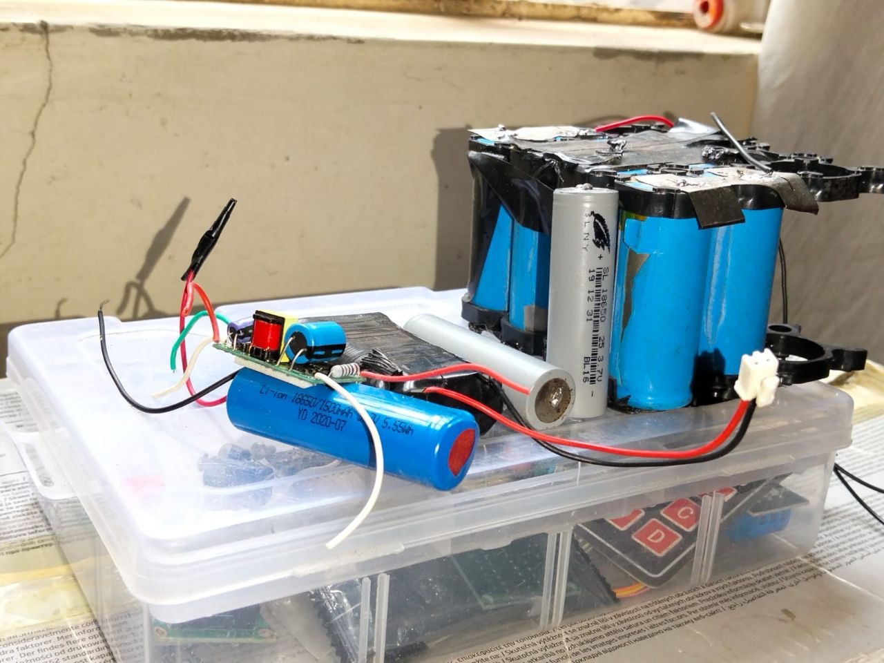 Lithium-Ion batteries for hobbyists and tinkerers